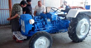 Antalyalı çiftçi, 1966 model traktörüne servet harcayarak hayalini gerçekleştirdi