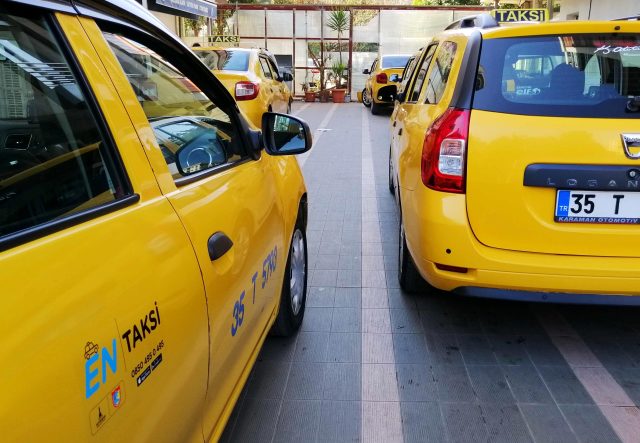 Son Dakika: İzmir'de taksi ücretlerine zam geldi