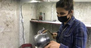 Konya'da baba ve 3 kızı elektronik eşya tamirciliği yapıyor