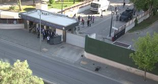 Gaziantep Emniyet Müdürlüğü 'üzerimde bomba var' diyen şahıs vuruldu